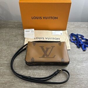 Authentic LOUIS VUITTON Reverse Mongram Giant Double Zip Pochette